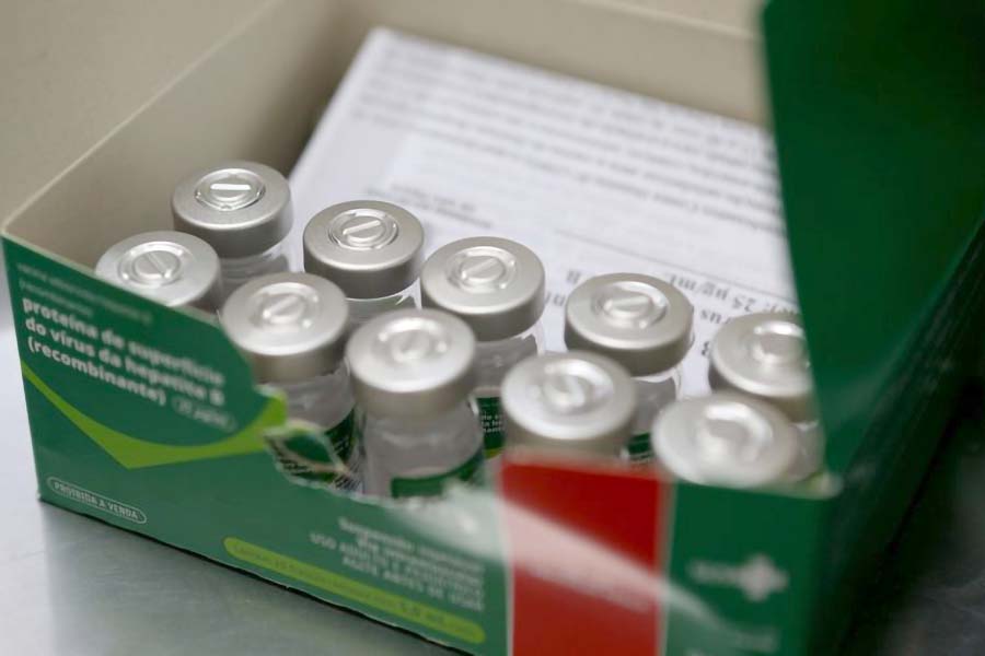 Pacientes com diabetes têm direito a receber vacina contra a hepatite B, se ainda não tiverem imunizados — Dênio Simões/Agência Brasília